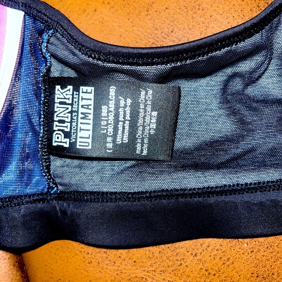 Victoria’s Secret - Picture 4 of 4